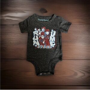 Rowdy Sprout Run-DMC “It’s Tricky” Baby Bodysuit 6–12M